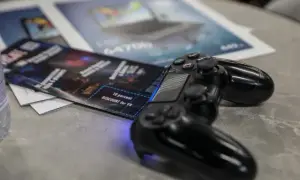 Jak udostępnić PS Plus na inne konta PS5 i cieszyć się grami razem