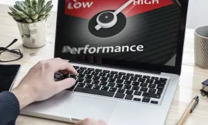 Jak zwiększyć wydajność laptopa i uniknąć frustracji z wolnym działaniem