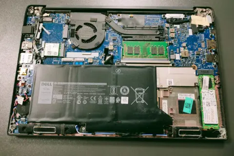 Ile kosztuje wymiana dysku w laptopie? Sprawdź ceny i opcje serwisowe