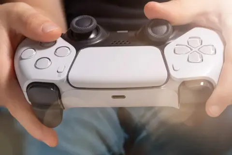 Czy pad z PS5 pasuje do PS4? Oto, co musisz wiedzieć o kompatybilności