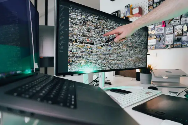 Jaki monitor dla grafika: wybierz idealny model dla perfekcyjnych kolorów